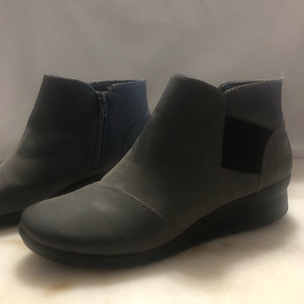 Cloudsteppers by Clarks Dark Gray Ankle Booties